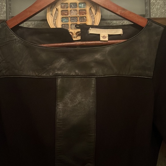 Designer little Black dress 100% genuine leather size xs dry clean only - Picture 2 of 6
